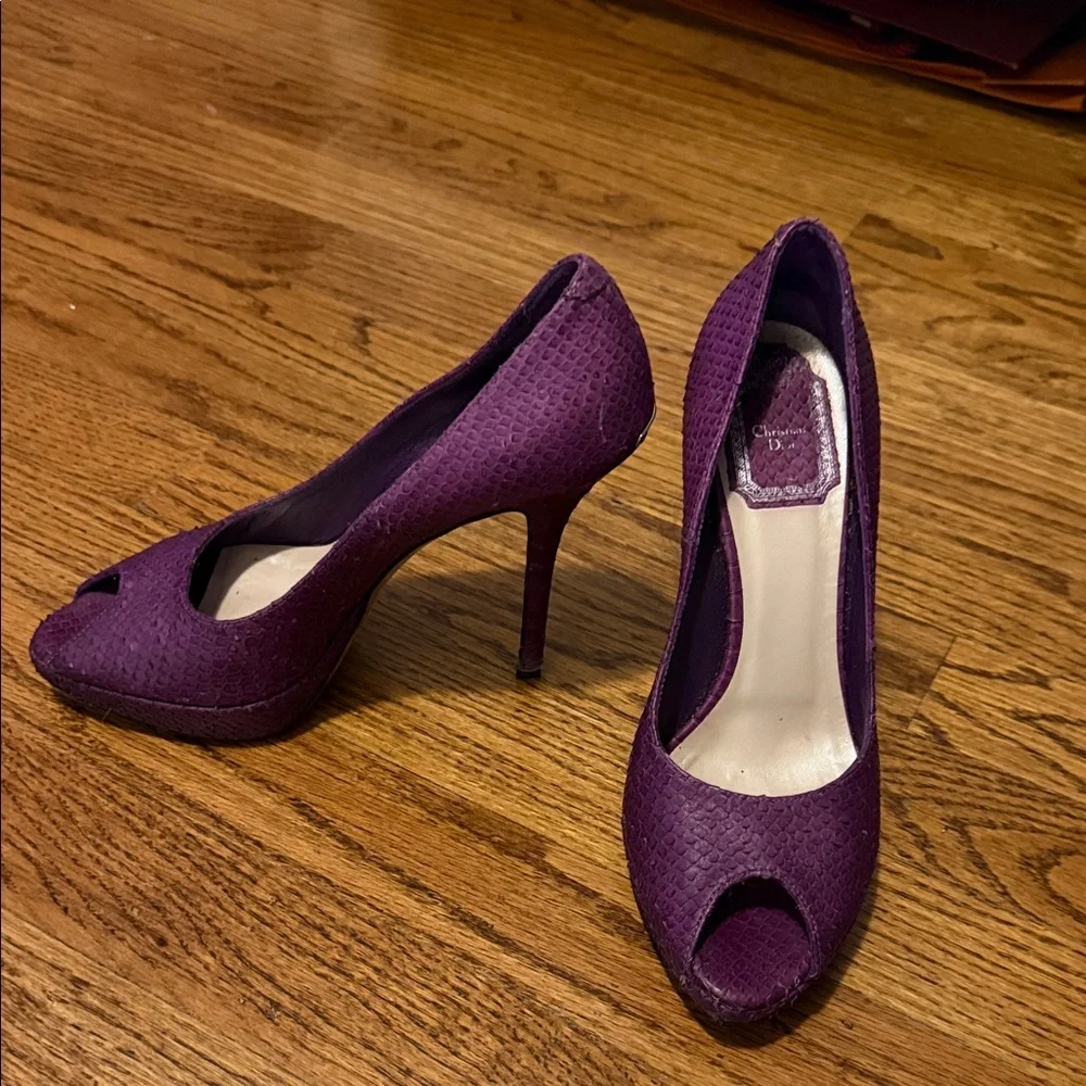 Dior Plum Peep-Toe Textured Leather Pumps